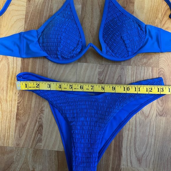 EUC Victoria's Secret Vibrant Blue Textured Bikini Set sz S - Picture 3 of 4